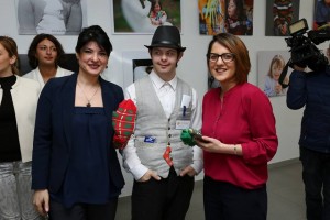 1923899_939744962740752_4304386424384389442_n