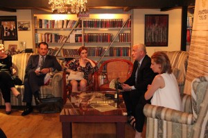 13511551_1216390701718246_1707221154_n