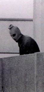 1432F38A000005DC-3703705-image-a-128_1469215449742