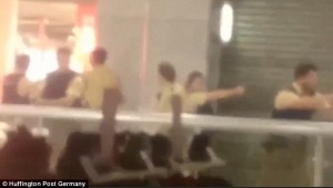 368332B000000578-3703789-Video_from_the_attack_shows_police_officers_stealthily_moving_th-m-49_1469218339865