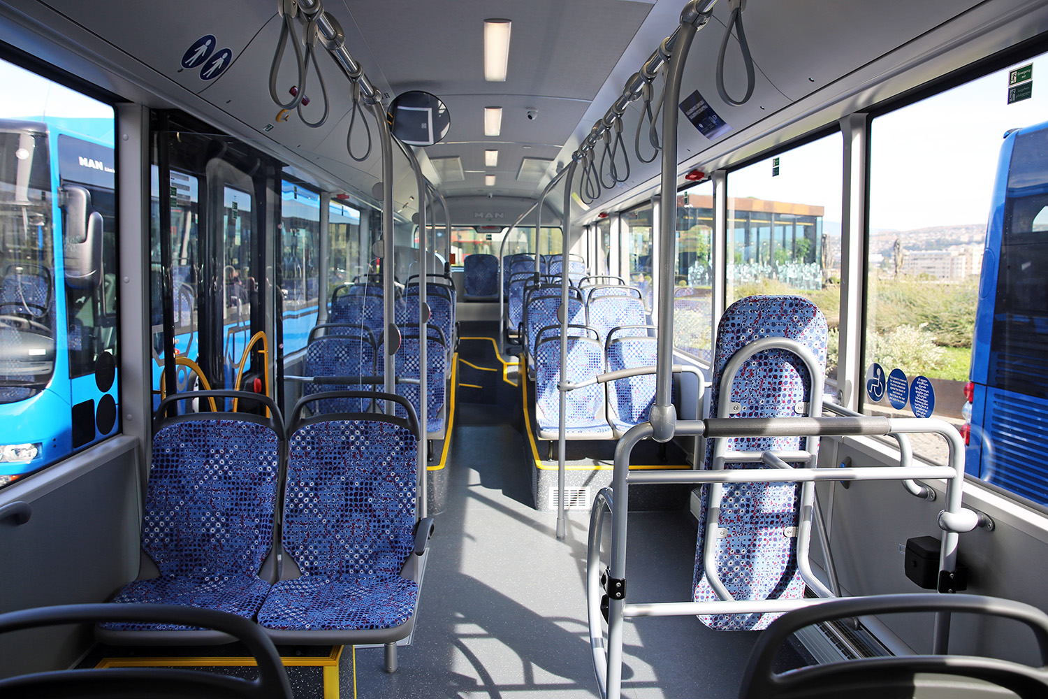 Автобус городской внутри