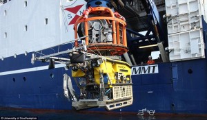 39A9155600000578-3866452-One_of_the_Remotely_Operated_Vehicles_is_designed_to_capture_hig-a-49_1477303517575