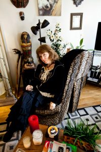 468784_262587640483706_917476325_o