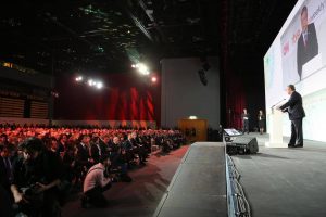 16144299_1360899720599184_1075859691_n