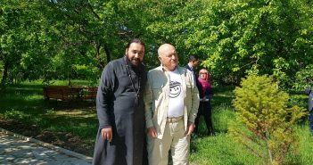 არქიმანდრიტი სერაფიმე მოსკოვის ყოფილი მერის წირვაზე დასწრების ფაქტს ეხმაურება – ეკლესიის კარი ყველასთვის ღიაა