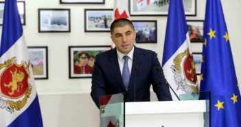 შსს-მ საბროკერო კომპანია „ეფიქს ბიზნეს გრუპის” მფლობელები დააკავა (ვიდეო)