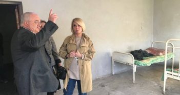 ჩამოყრილი ბათქაში, ჩამსხვრეული მინები – ფსიქიკური ჯანმრთელობის ცენტრში სავალალო მდგომარეობაა