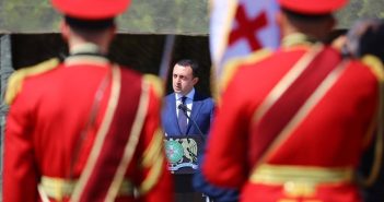 თავდაცვის მინისტრმა სამხედრო მფრინავებს პროფესიული დღე მიულოცა (ფოტოკოლაჟი)