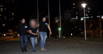 პოლიციამ უცხო ქვეყნის მოქალაქის მიმართ ჩადენილი ძალადობის და ნივთის დაზიანების ბრალდებით ერთი პირი დააკავა