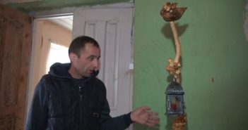 “მინდა ბავშვებს ვასწავლო, რომ ბუნებაში უამრავი ლამაზი ნივთია, რომელიც ადამიანს შეუძლია სხვა სახით წარმოაჩინოს” – ონელი თვითნასწავლი უცნობი ხელოვანის ისტორია