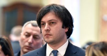 ირაკლი კობახიძე: ვიდრე საყოველთაო განხილვები გაგრძელდება, პოლიტპატიმრების ძებნას დავიწყებთ და თუ ვიპოვით, ოპოზიციის მოთხოვნაზე რეაგირება გვექნება