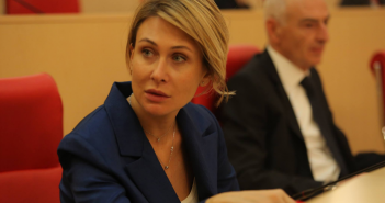 ნინო წილოსანი: ჩოხატაური რომ ღარიბია, ალეკო ელისაშვილმა ახლა დაგუგლა, მე ყოველდღიურ რეჟიმში ვხედავ და ვებრძვი ამას