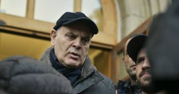 ასლან ბჟანია ე.წ. არჩევნებში კენჭს იყრის