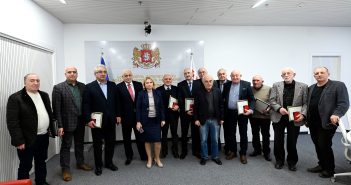 ნათია თურნავამ დამსახურებული მშენებლები და არქიტექტორები დააჯილდოვა