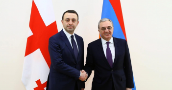 ირაკლი ღარიბაშვილი სომხეთის საგარეო საქმეთა მინისტრს შეხვდა