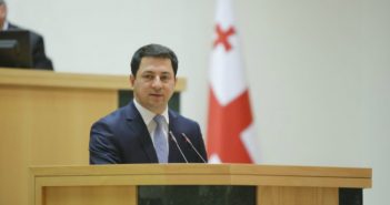 არჩილ თალაკვაძე: ბერლინის კედლის დანგრევიდან 30 წლის შემდეგ რუსეთი საქართველოში ინარჩუნებს მავთულხლართების კედელს, რომელიც ხელოვნურად ჰყოფს ადამიანებს