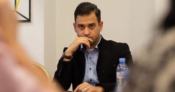 დავით ჩიხელიძე: „ipsos“-ის, ისევე როგორც სხვა არაერთი კვლევა, საზოგადოებრივი აზრის ფორმულირებას ემსახურება და არა საზოგადოებრივი აზრის კვლევას
