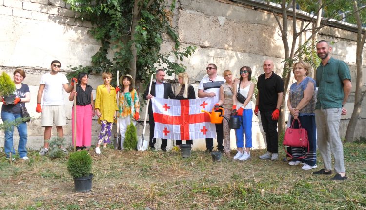 P1555160.00_02_30_27.Still037